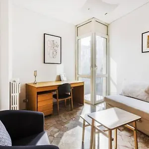 Appartamento Porta Romana Comfortable Flat Con Balcone 