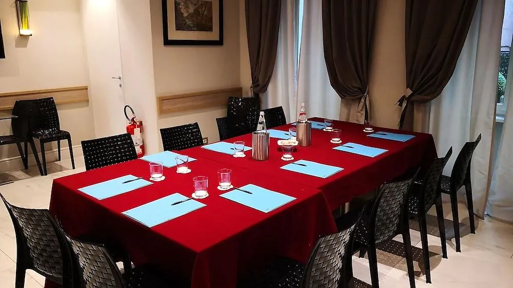 Ludovisi Palace Hotel Rome
